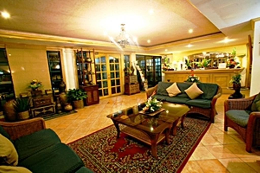 Villa Margarita Hotel Davao Stadt Exterior foto